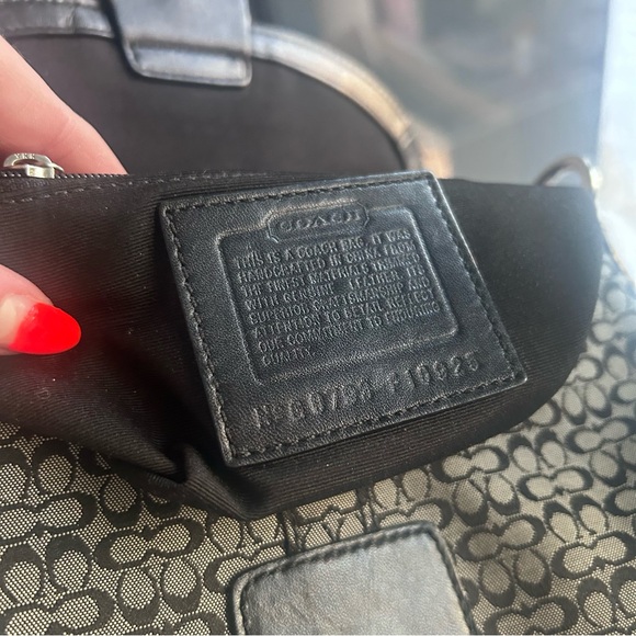 Coach F10925 Vintage Soho Black & Grey Leather & Signature C Mini Flap Bag - Picture 2 of 5